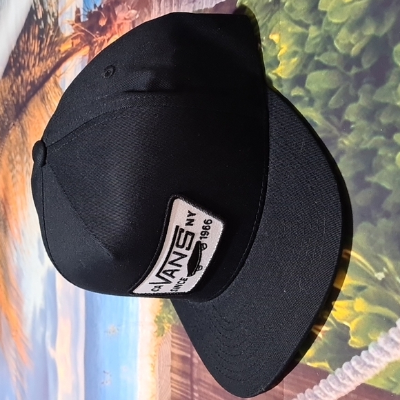 Vans Off the Wall Black Snapback Hat NWT - Picture 3 of 8